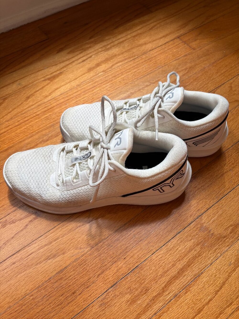 Men's White TYR CXT-2 Trainer in EUC, Size 8, For Cross-Training